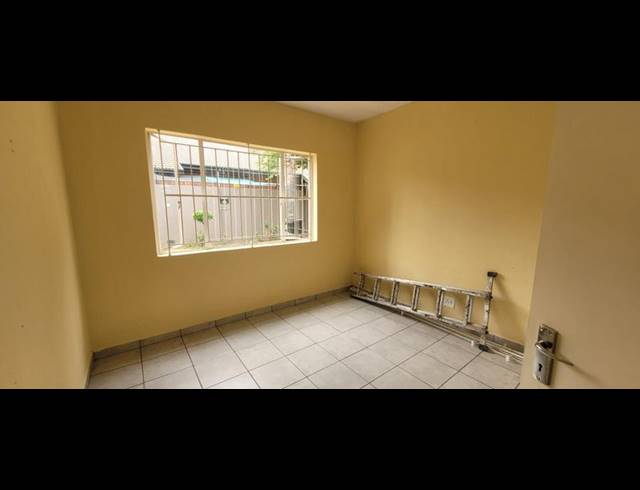2 BEDROOM TOWNHOUSE FOR SALE IN BRACKENDOWNS
